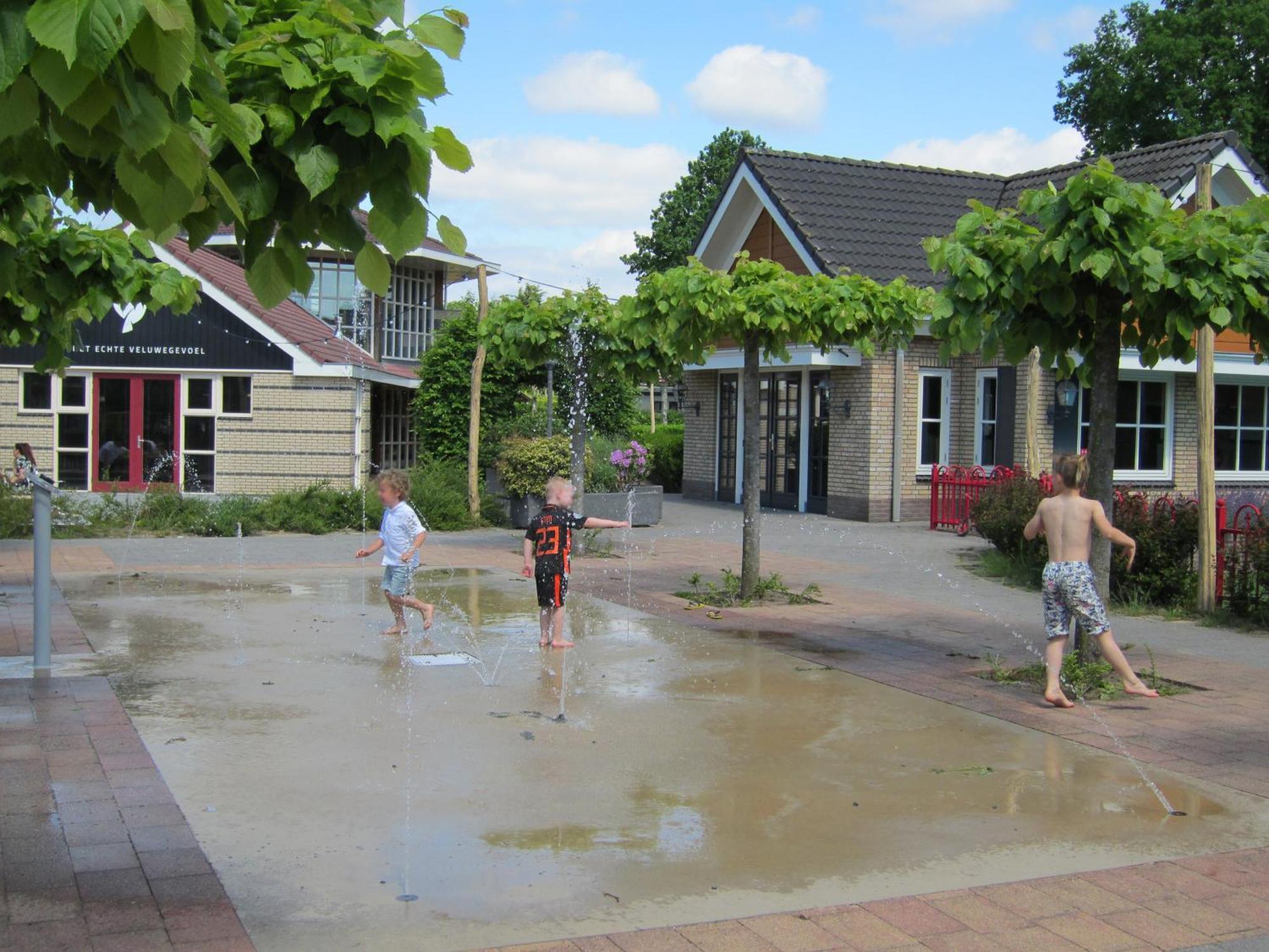 Hderh - Eco Lodge Op Vakantiepark De Ijsvogel, Zwembaden, Kids Fun, Natuur En Rust Voorthuizen Eksteriør billede